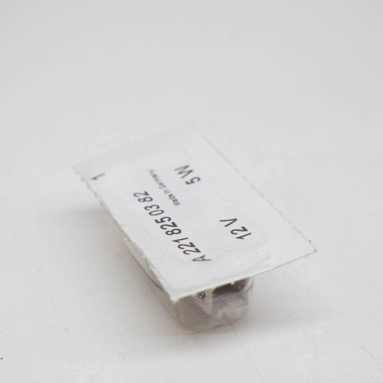 NEW MERCEDES-BENZ CLA C117 LAMP HOLDER A2218250382 ORIGINAL