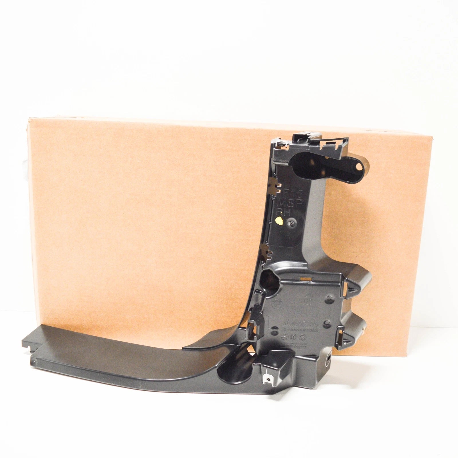 NEW BMW X5 F15 REAR M BUMPER RIGHT SIDE CORNER MOUNT 51128054020 8054020