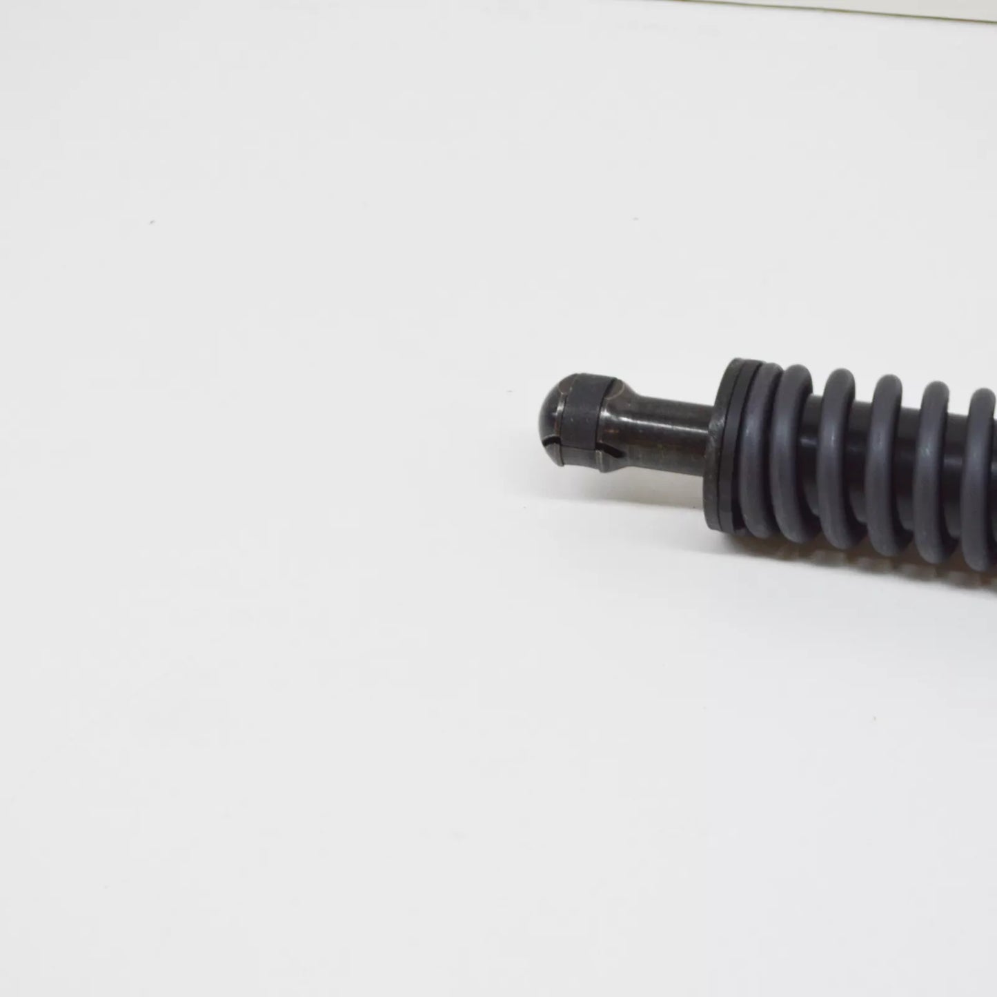 NEW VW TOUAREG 7L MK1 LEFT SIDE TAILGATE HATCH LIFT SUPPORT 7L6827550L ORIGINAL