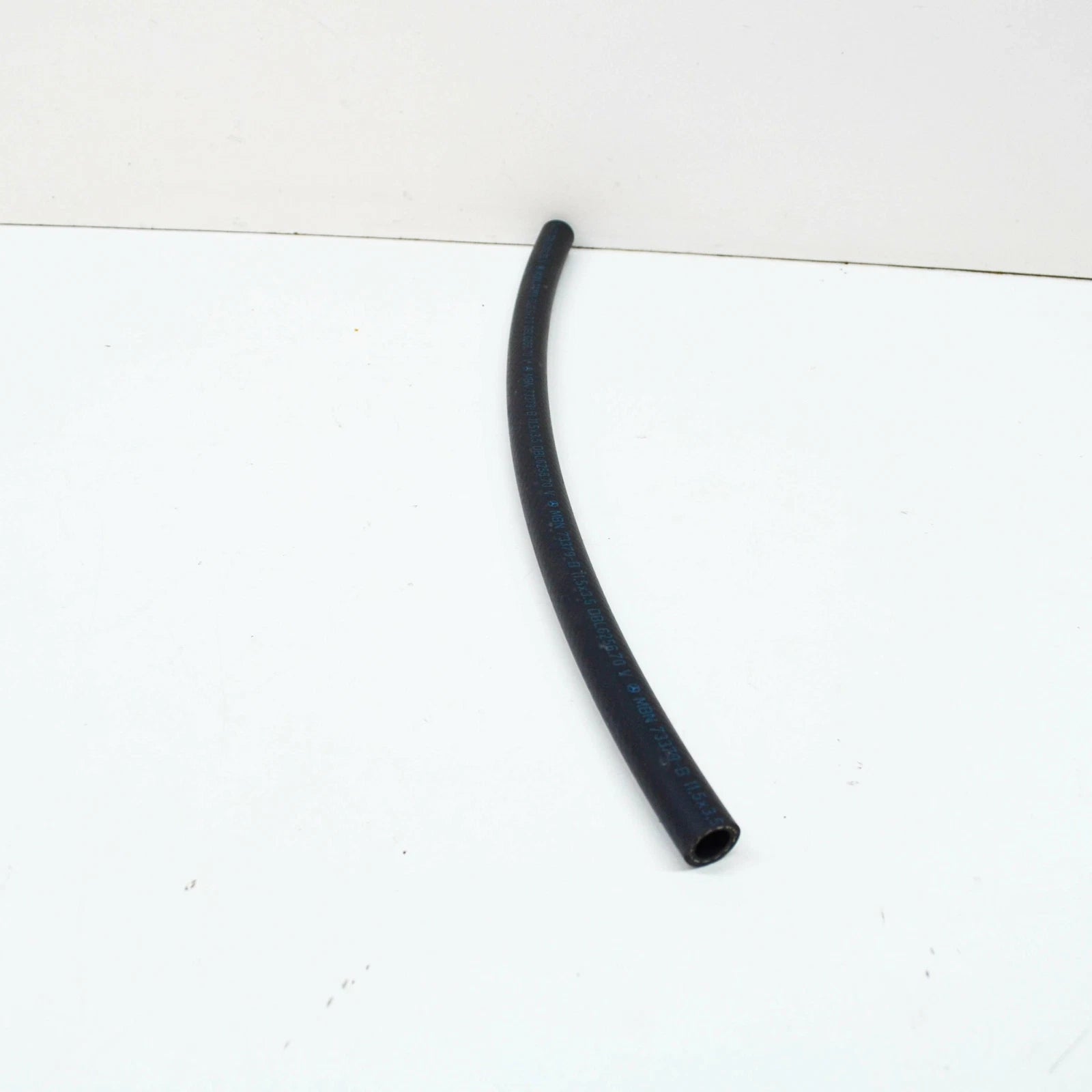 NEW MB S COUPE C216 BREATHER LINE TO CHARCOAL ACTIVATED FILTER N000000007975