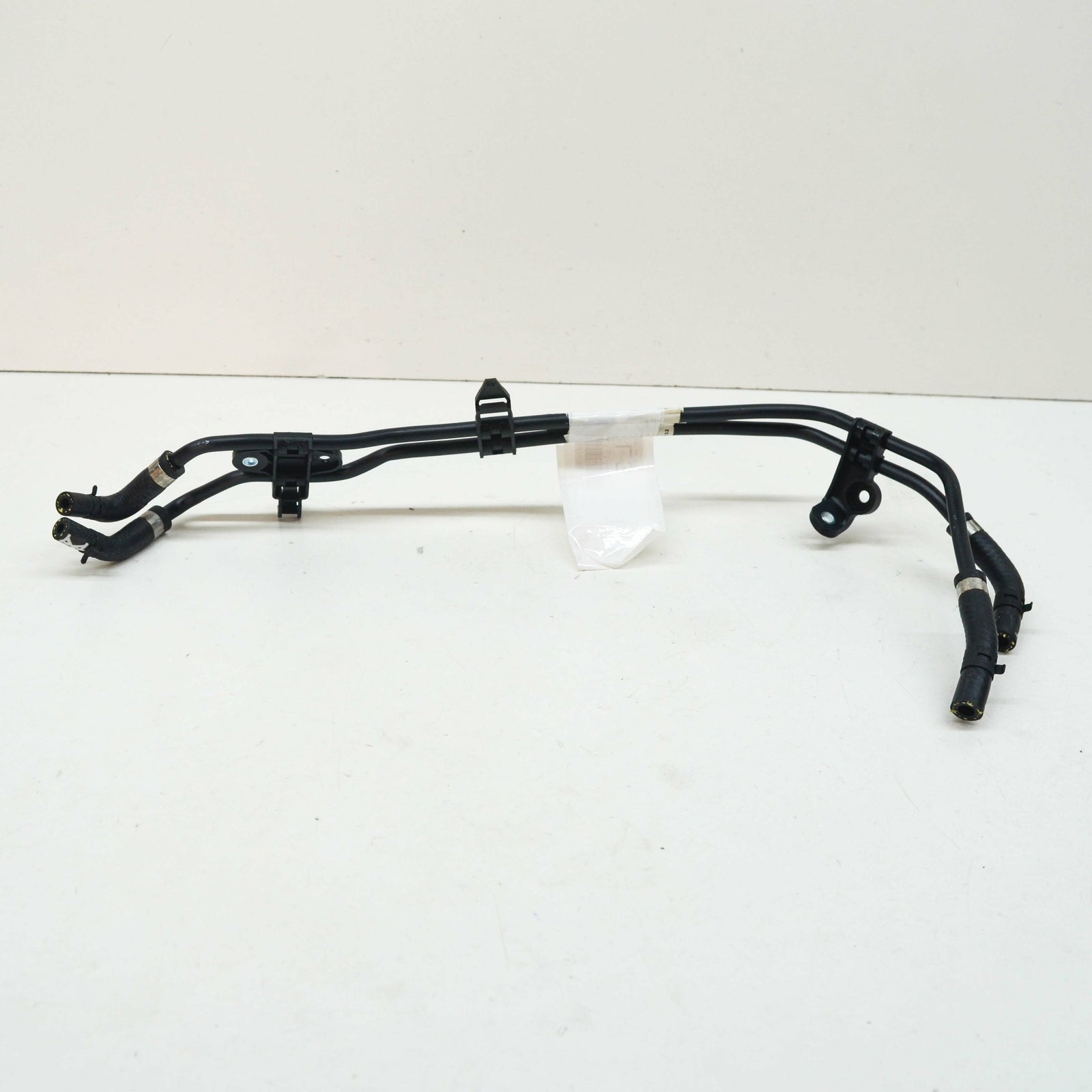 NEW AUDI A3 8V ENGINE COOLANT PIPE 04L121444J ORIGINAL