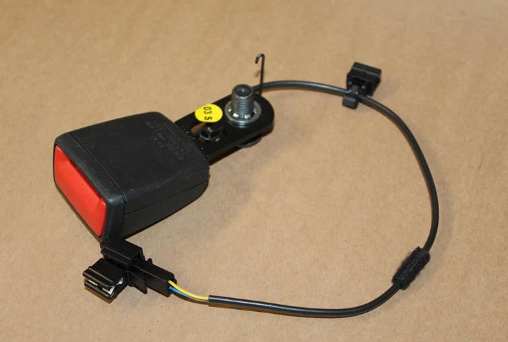 NEW VW TOURAN 5T REAR RIGHT SEAT BELT BUCKLE 5TA858492DMNB ORIGINAL