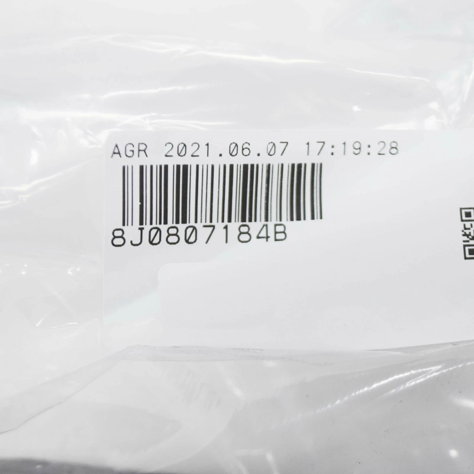 NEW AUDI TT 8J FRONT RIGHT BUMPER GUIDE SECTION 8J0807184B ORIGINAL