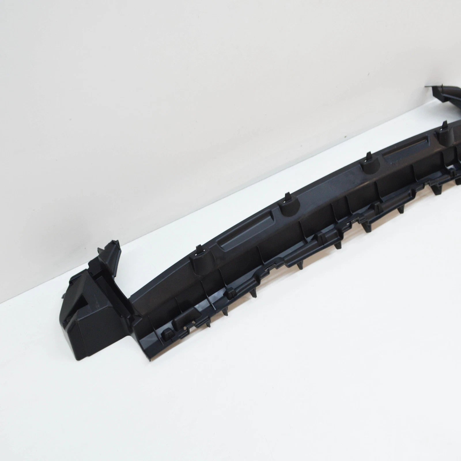 NEW MERCEDES-BENZ GLA X156 FRONT BUMPER AREA CENTER COVER A1568858500 ORIGINAL