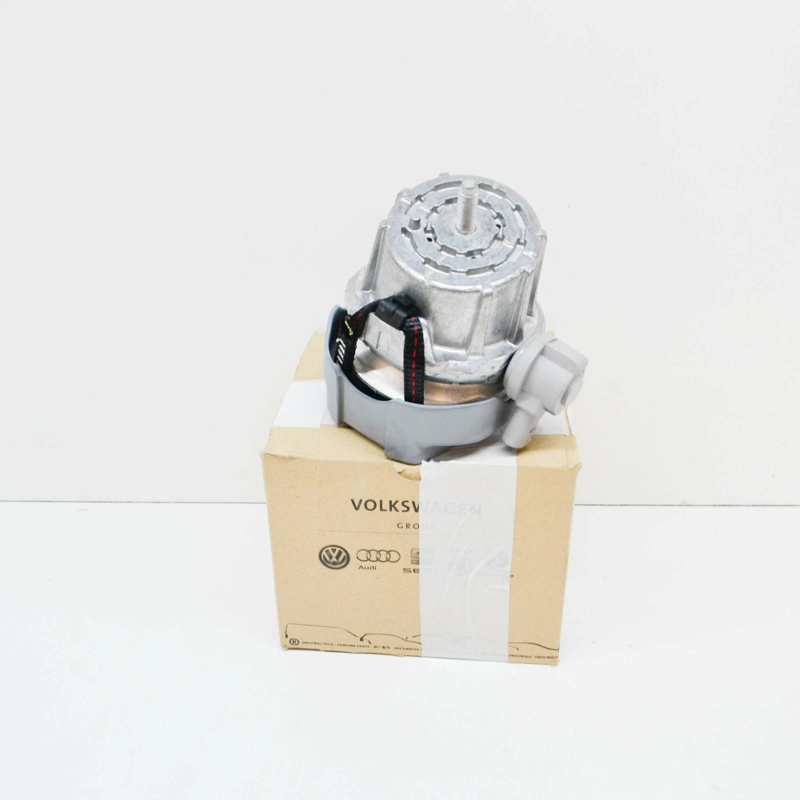 NEW AUDI A6 C6 LEFT SIDE ENGINE ELECTRIC HYDRO-MOUNTING 4F0199379BM ORIGINAL