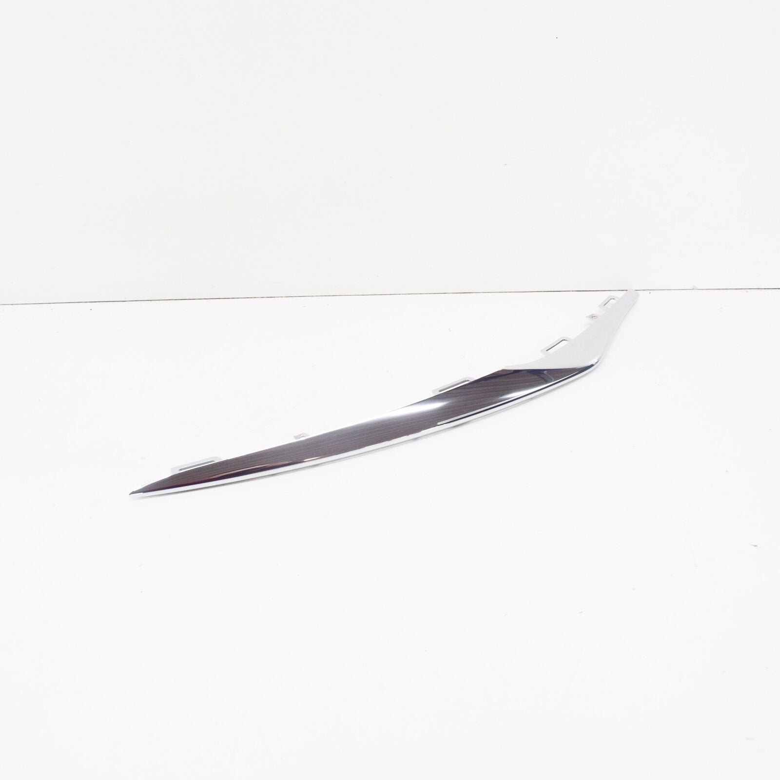 NEW MERCEDES-BENZ CLA C117 FRONT BUMPER RIGHT SIDE TRIM A1178855100 ORIGINAL