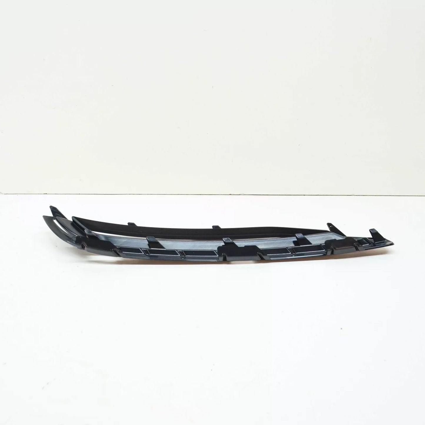 NEW AUDI Q7 4M FRONT RIGHT BUMPER AIR GUIDE TRIM 4M0807158A ORIGINAL