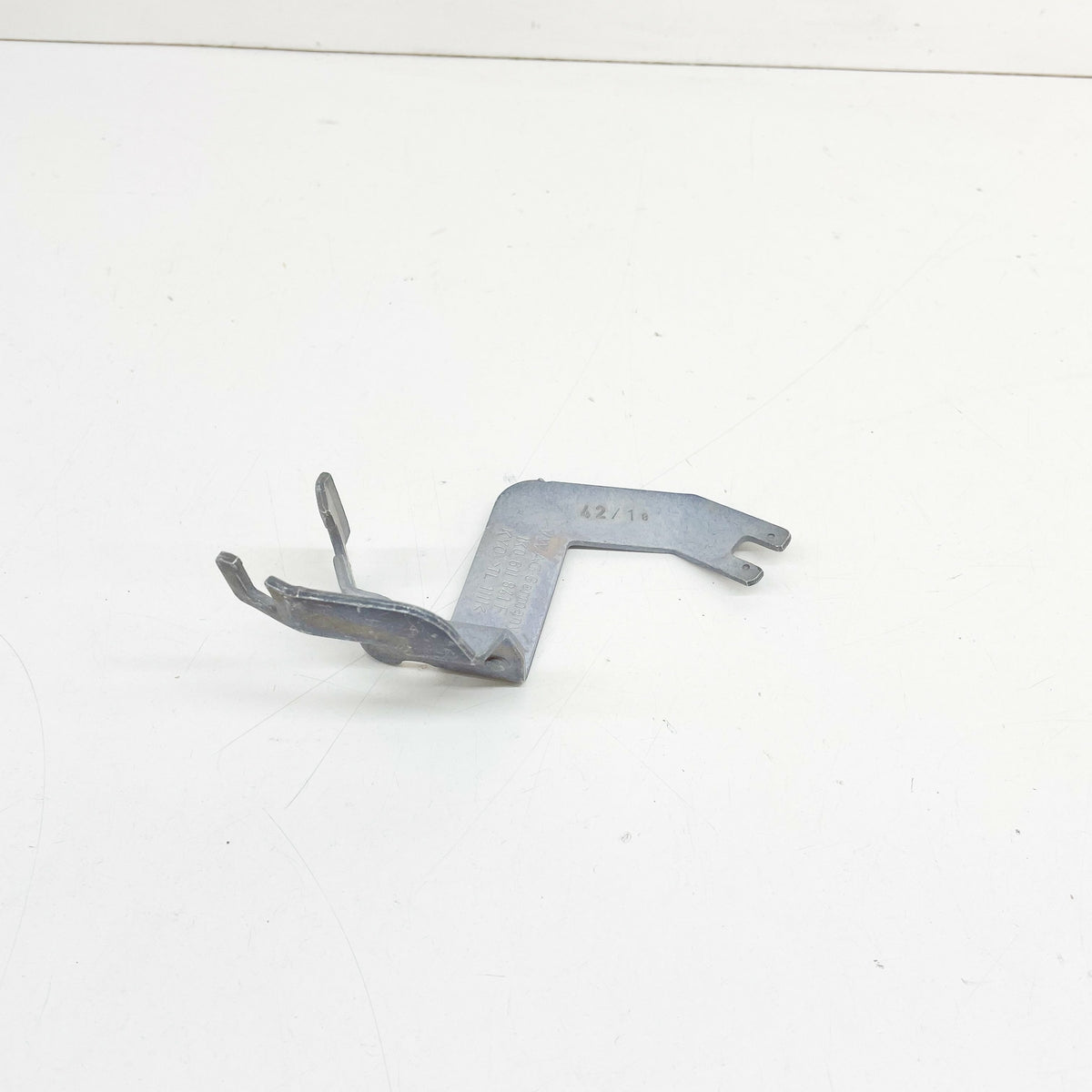 new audi a3 sportback 8p front left brake hose bracket 1k0611841f original
