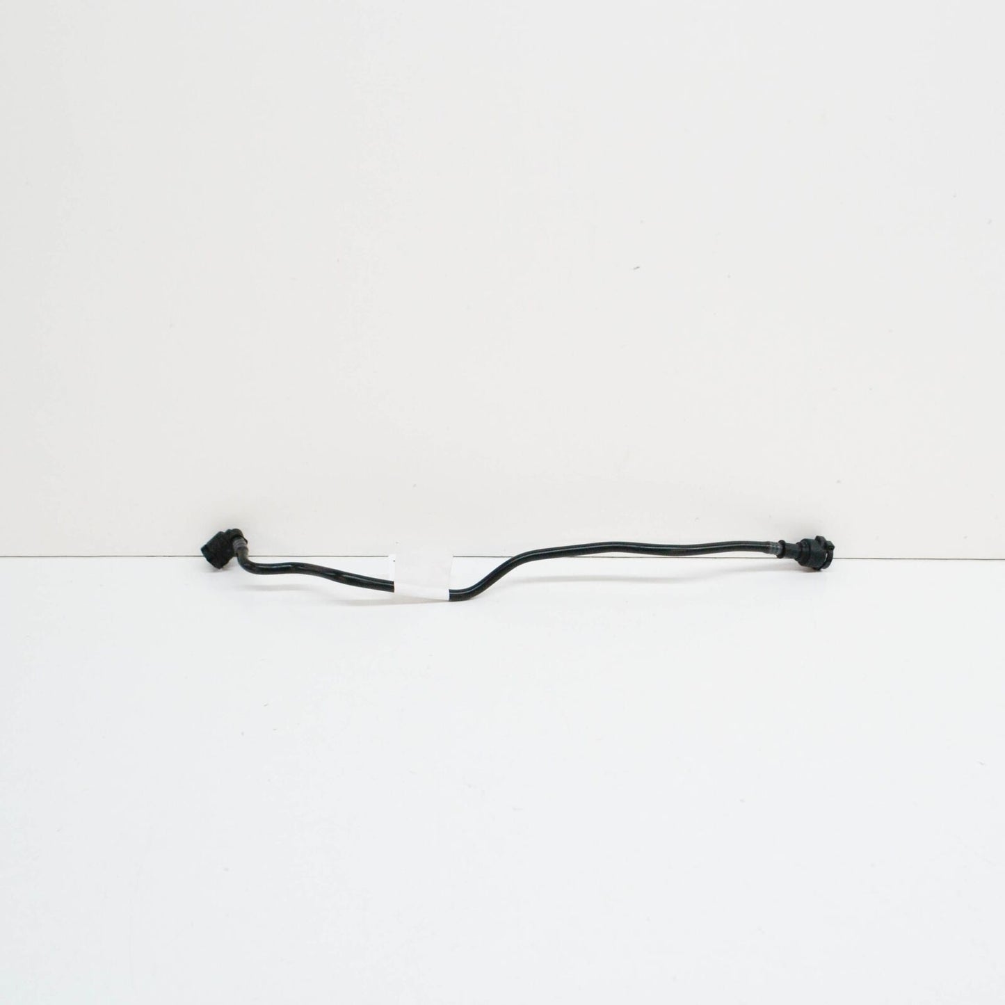 NEW MERCEDES-BENZ BW247 EXPANSION RESERVOIR BLEED LINE A2475011400 ORIGINAL