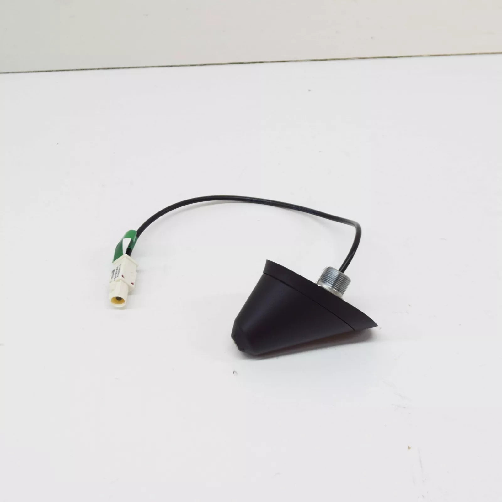 NEW VOLKSWAGEN POLO 6R ROOF AERIAL BASE 6R0035501