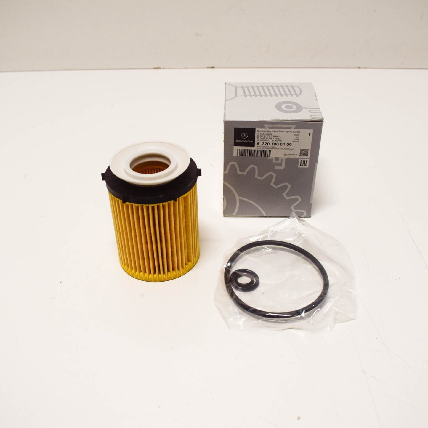 NEW MERCEDES-BENZ W205 2.0I ENGINE OIL FILTER A2701800109 ORIGINAL