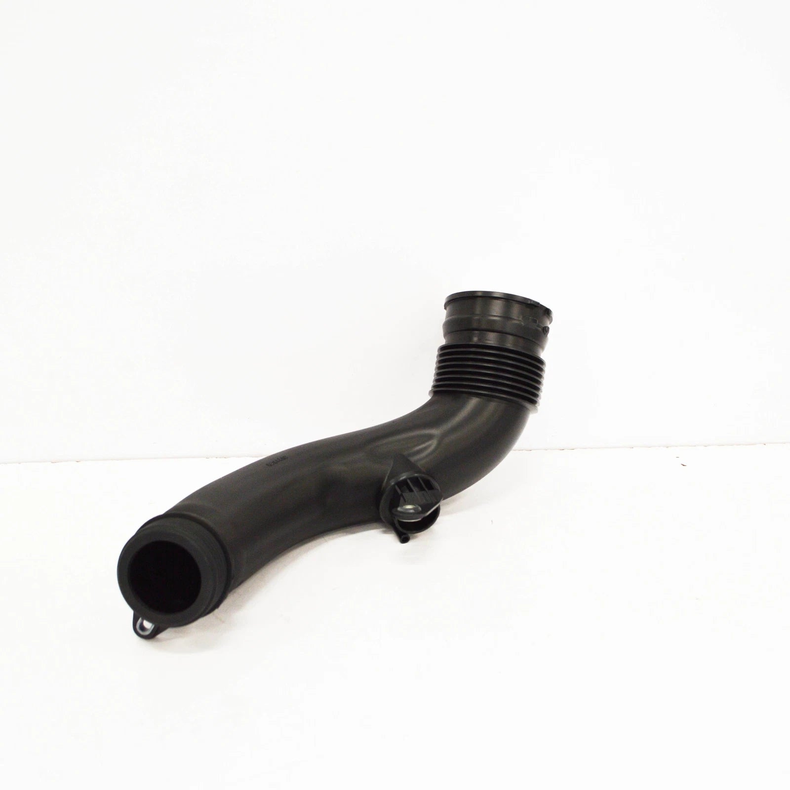 NEW BMW 1 F20 FILTERED AIR INTAKE PIPE HOSE 13717602651 ORIGINAL