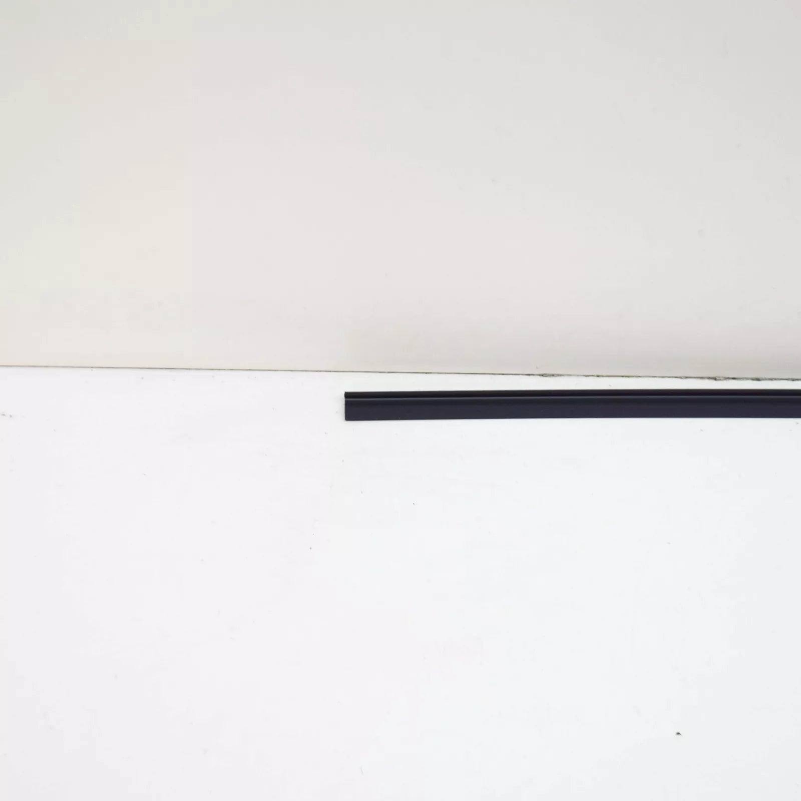 NEW BMW 5 G30 WINDSHIELD TOP COVER TRIM 51317388713 7388713 ORIGINAL