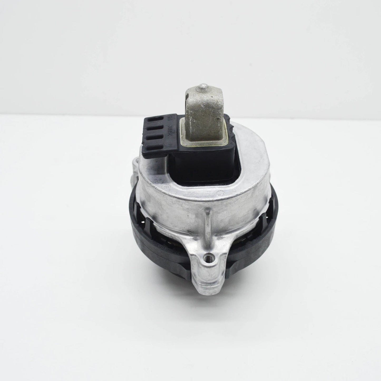 NEW BMW 5 G30 RIGHT SIDE ENGINE MOUNT 22116860500 6860500 ORIGINAL