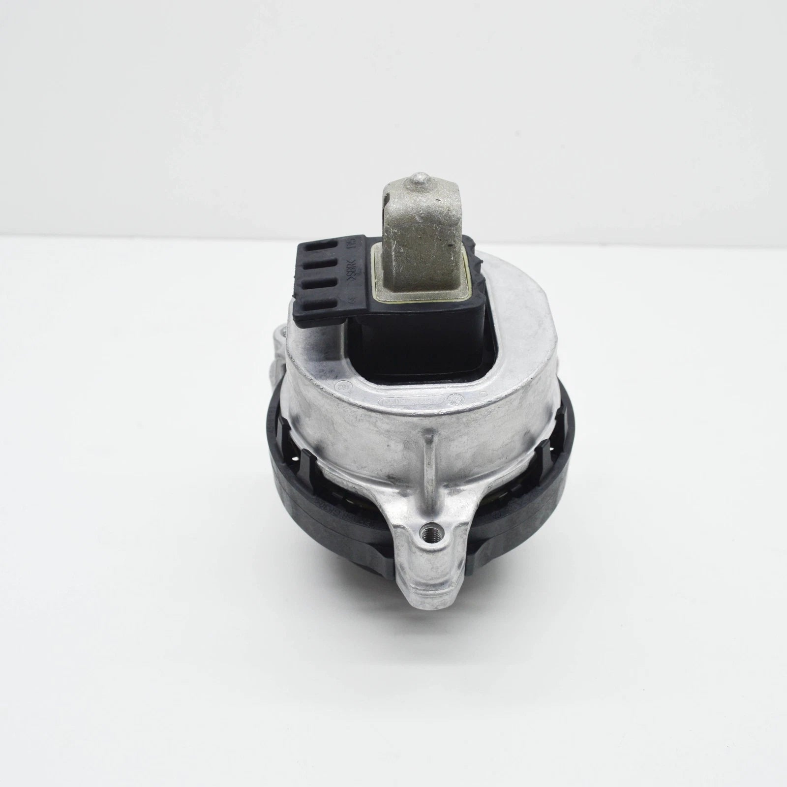 NEW BMW 5 G30 RIGHT SIDE ENGINE MOUNT 22116860500 6860500 ORIGINAL