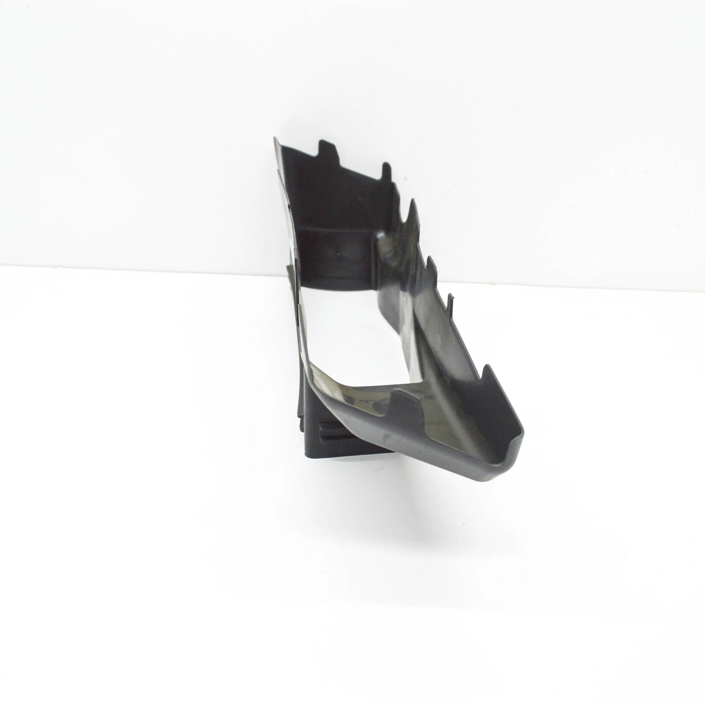 NEW VOLKSWAGEN TOUAREG 7P LEFT RADIATOR AIR DUCT 7P6121395B ORIGINAL