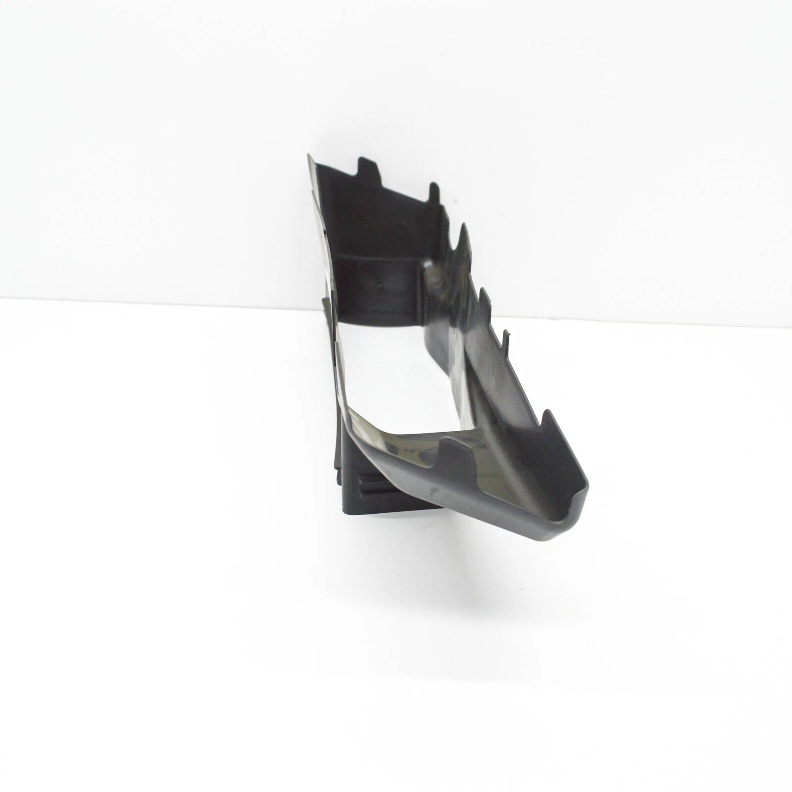 NEW VOLKSWAGEN TOUAREG 7P LEFT RADIATOR AIR DUCT 7P6121395B ORIGINAL