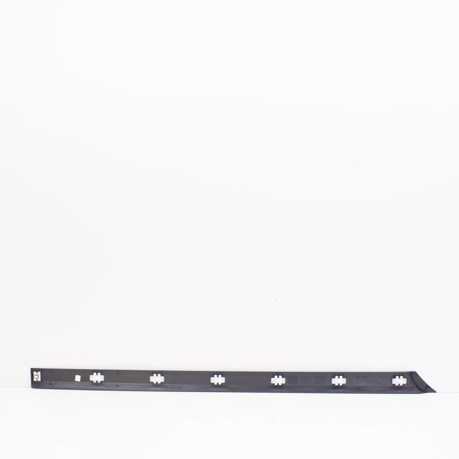 NEW MB VITO W639 LEFT SIDE PANEL BOTTOM PROTECTIVE STRIP A63969015629B51