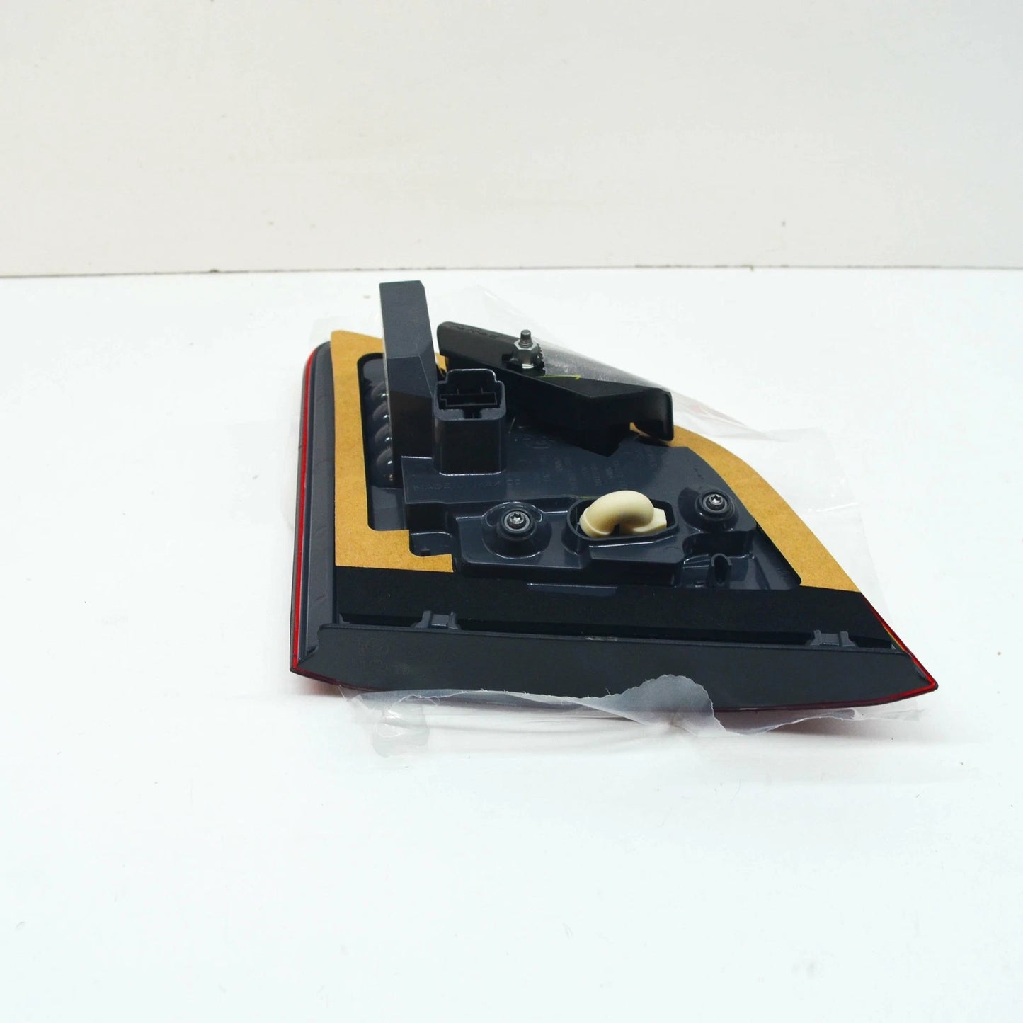 NEW MB GLE W166 REAR LEFT INNER TAILGATE LED TAILLIGHT A1669065901 ORIGINAL