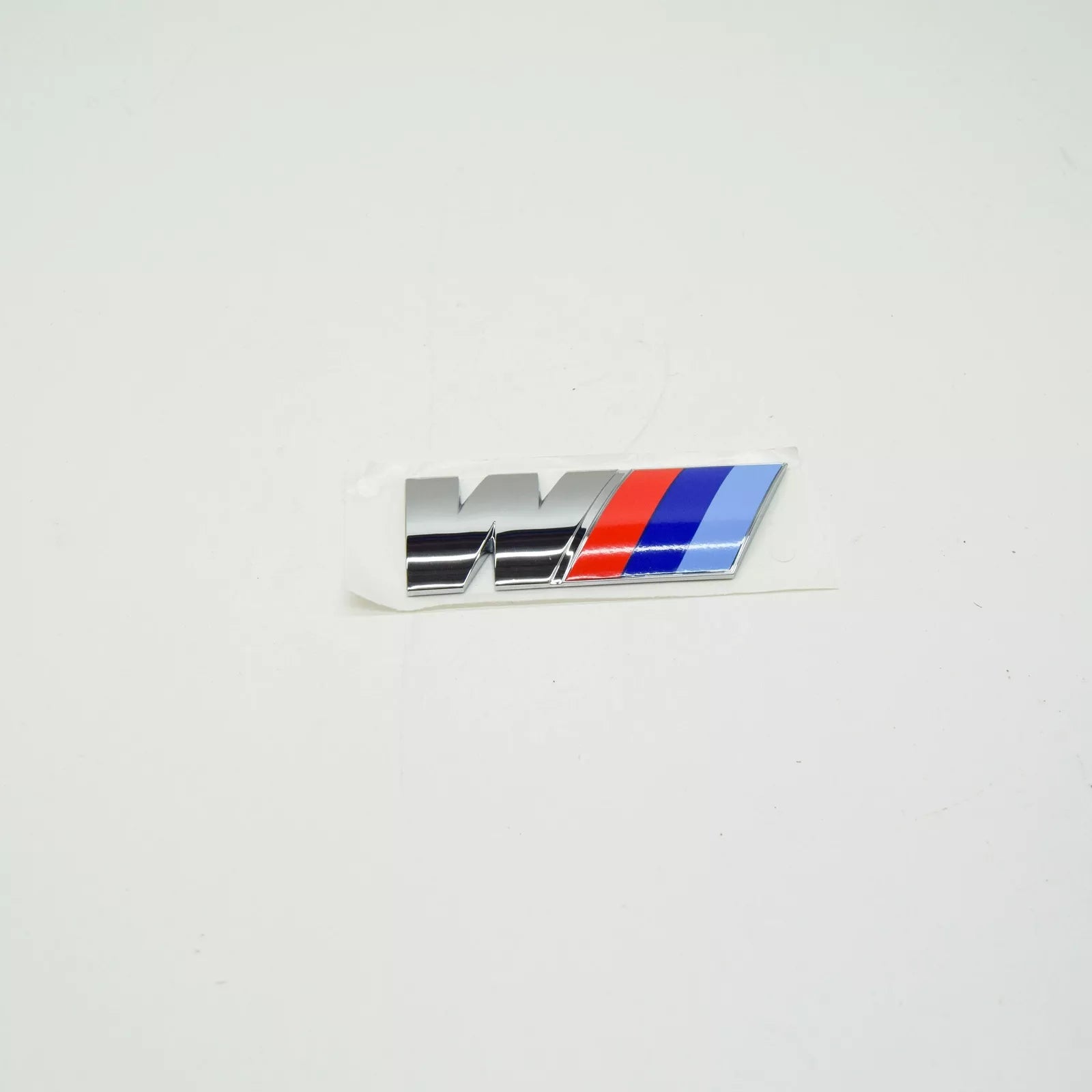 NEW BMW 5 E60 ENGINE COVER M EMBLEM BADGE 11617835835 ORIGINAL