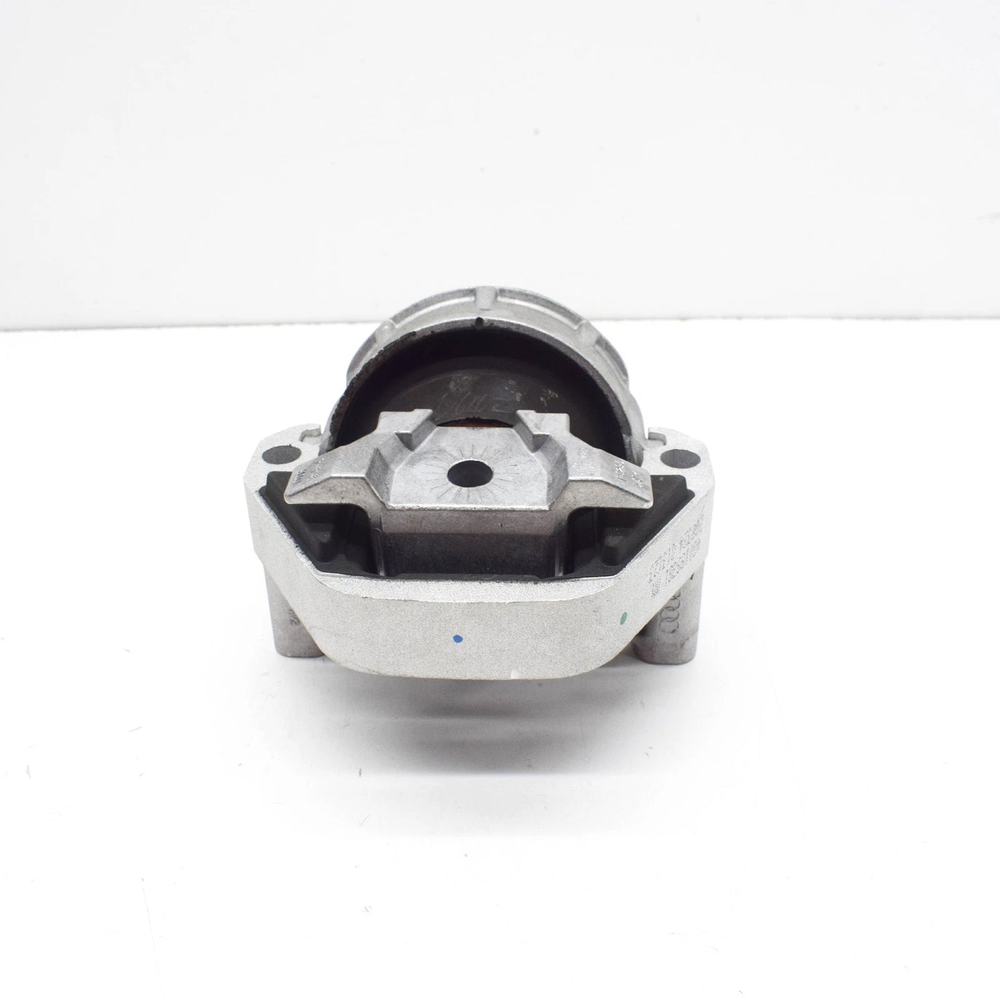 NEW AUDI A6 C7 RIGHT SIDE ENGINE MOUNT 4G0199381MM ORIGINAL