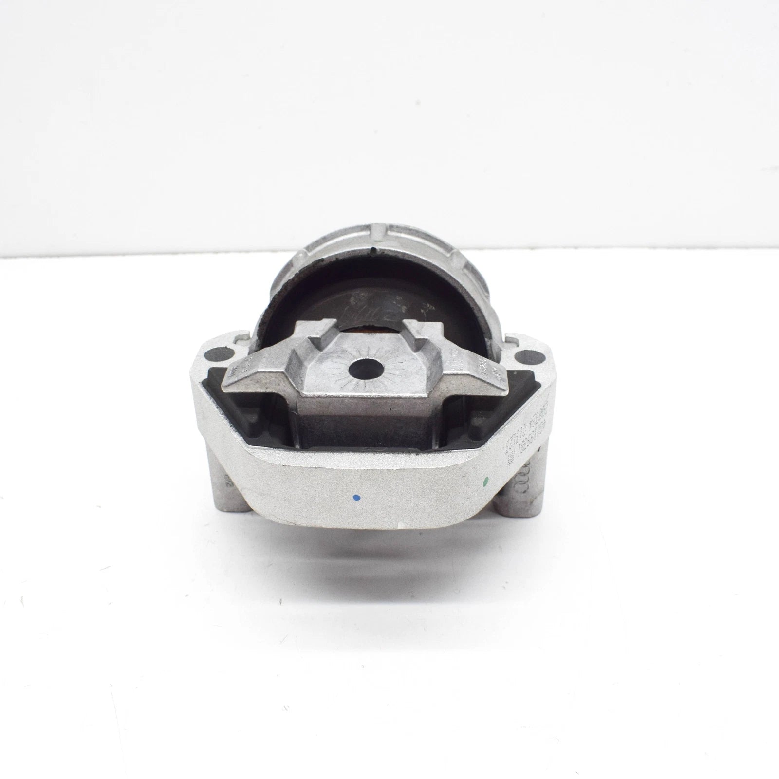 NEW AUDI A6 C7 RIGHT SIDE ENGINE MOUNT 4G0199381MM ORIGINAL