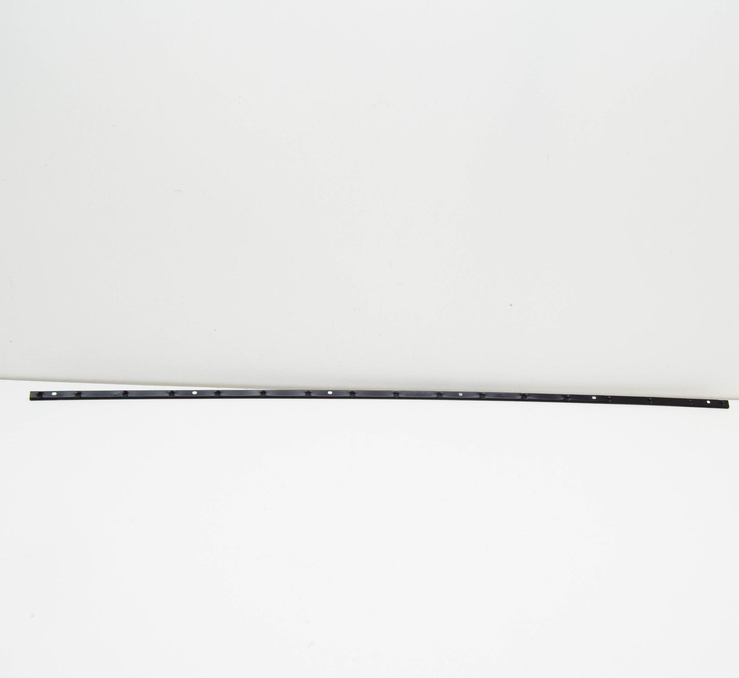 new skoda kamiq left windshield retaining strip 657854541 original
