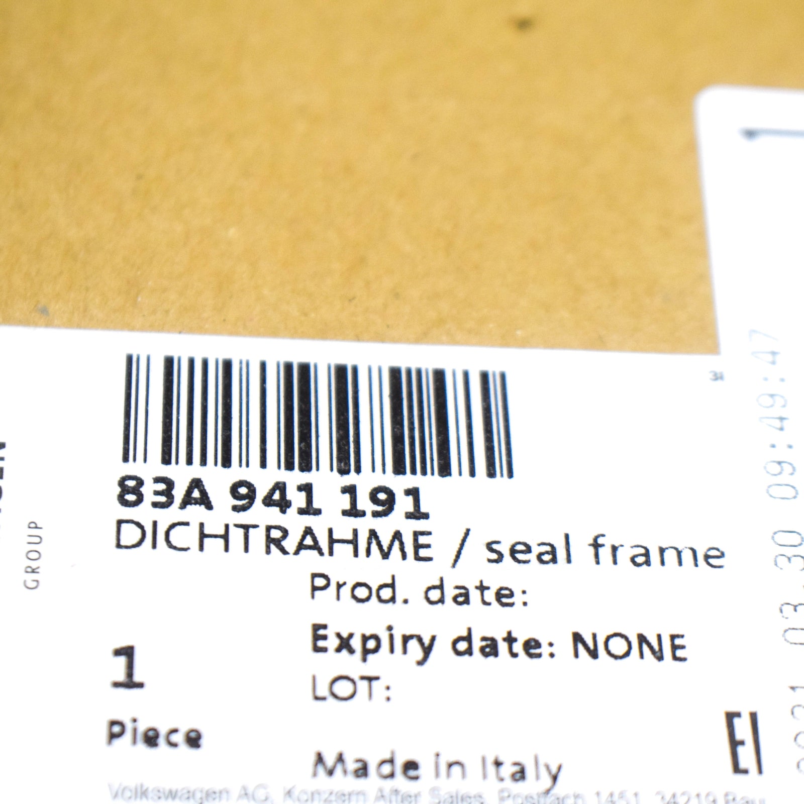 NEW AUDI Q3 F3 FRONT LEFT HEADLIGHT SEALING 83A941191 ORIGINAL