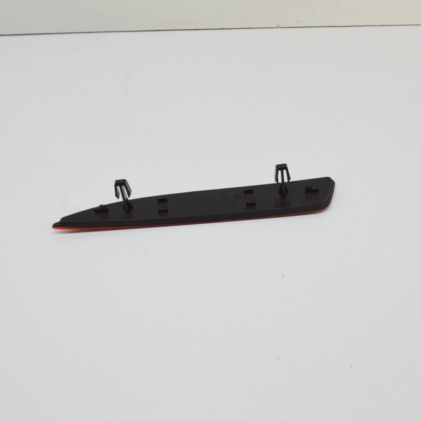 NEW VOLKSWAGEN SCIROCCO REAR BUMPER RIGHT REFLECTOR 1K8945106B 2011