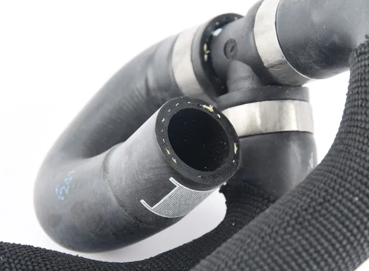 NEW AUDI A6 ALLROAD 4G ENGINE COOLANT HOSE 06E121030B ORIGINAL