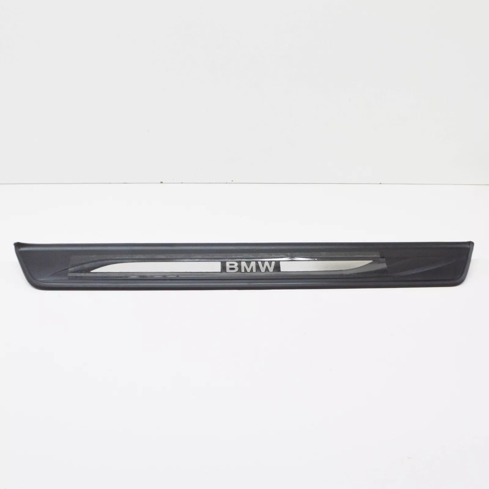 NEW BMW 5 F10 FRONT LEFT DOOR STILL STRIP 51477203601 2015 ORIGINAL