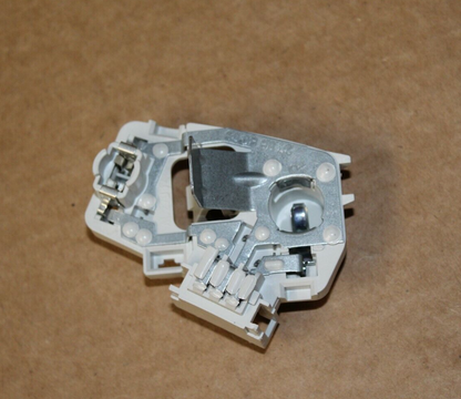 new skoda superb mk2 3t rear right tail light bulb carrier 3t5945260 original