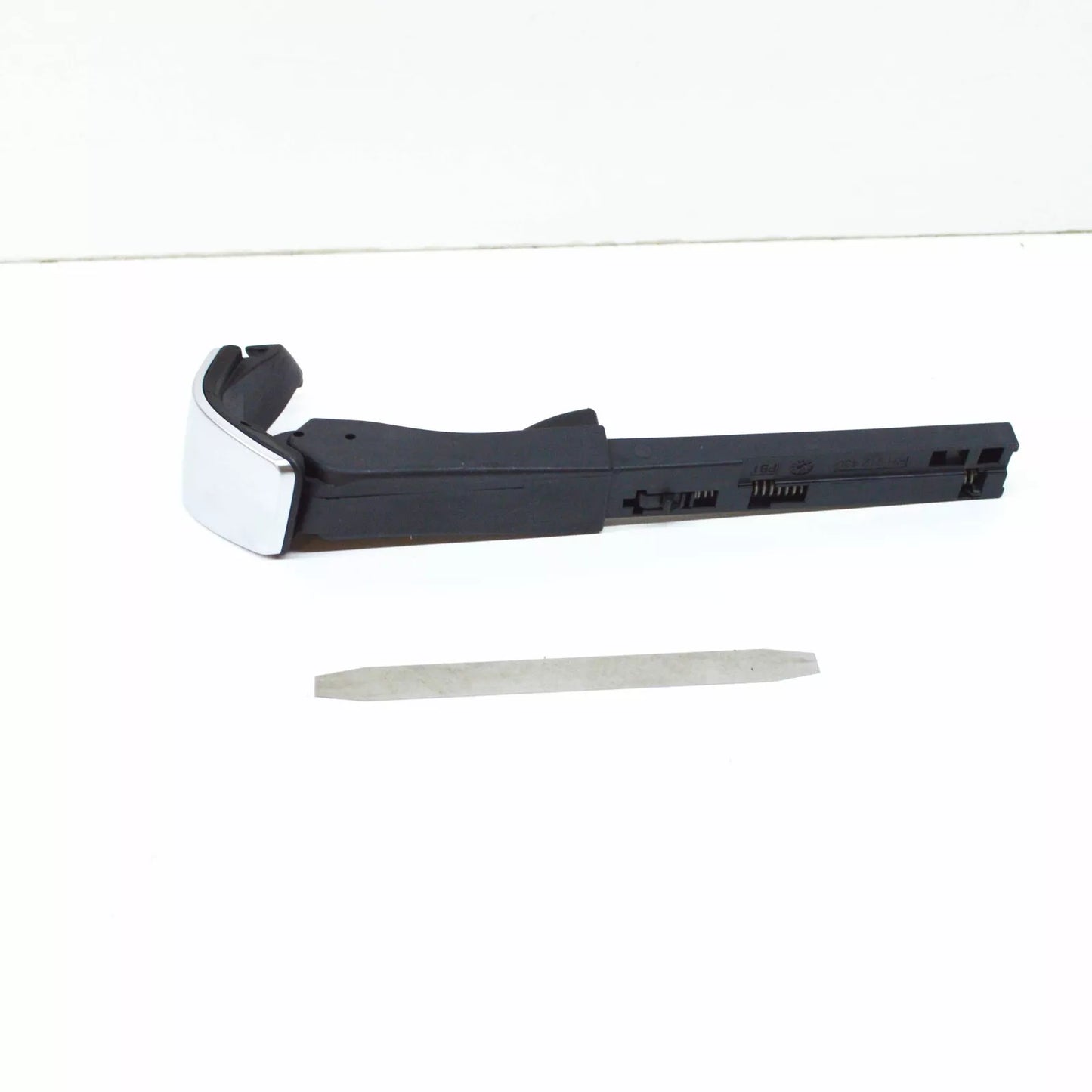 NEW BMW 4 COUPE F32 F82 FRONT RIGHT BELT HEIGHT ADJUSTER 72117352852 ORIGINAL