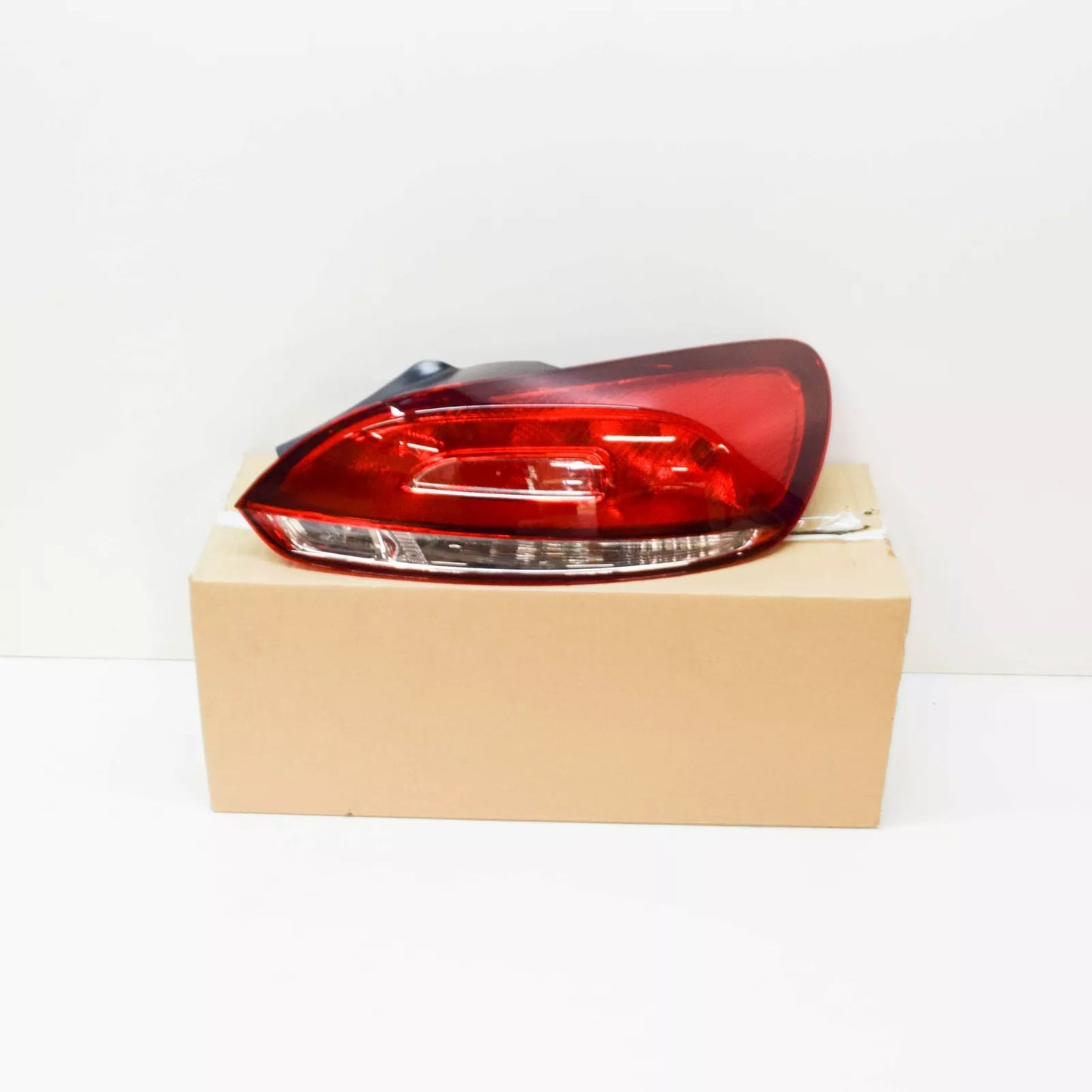 NEW VOLKSWAGEN SCIROCCO MK3 REAR RIGHT TAILLIGHT 1K8945096R