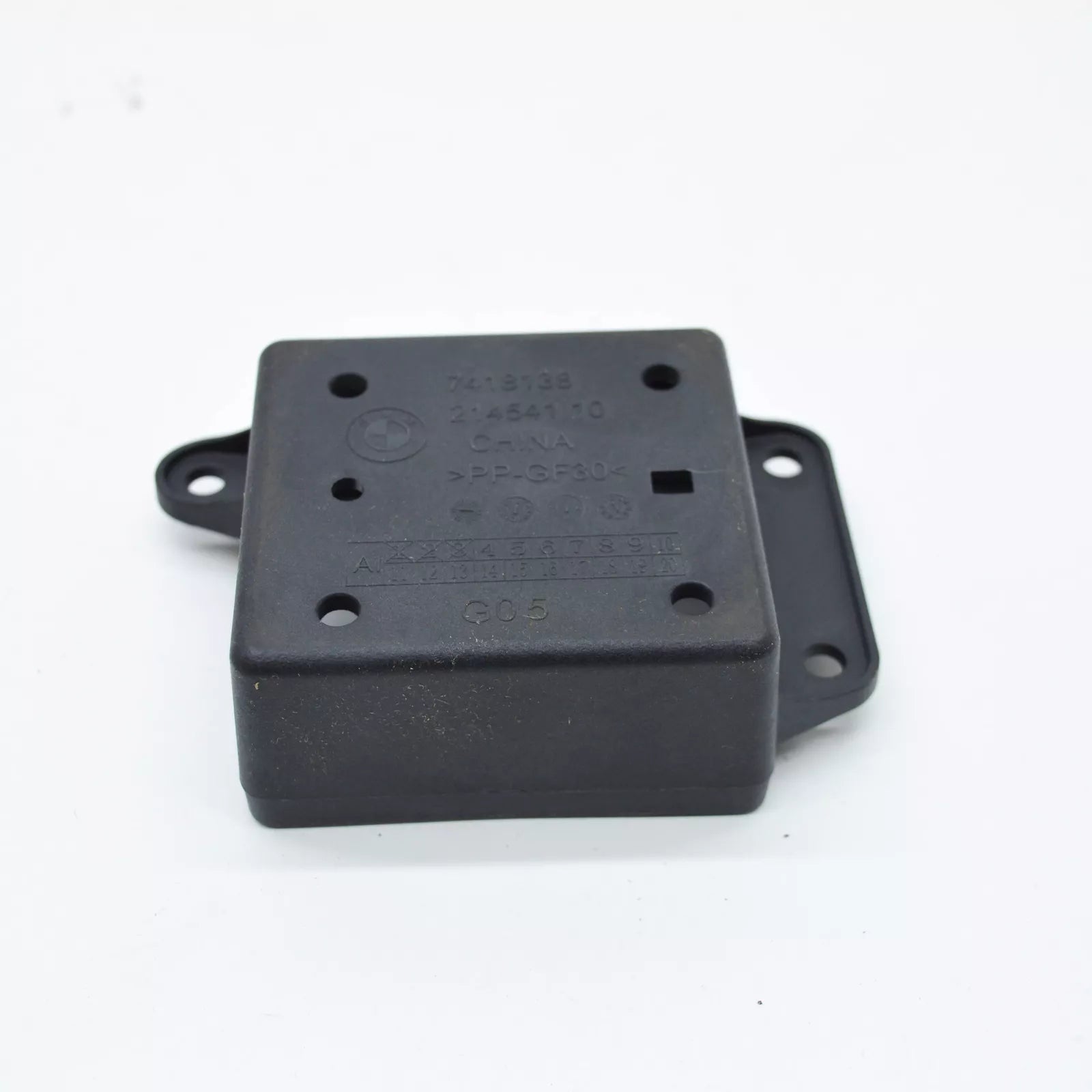 NEW BMW X5 G05 FRONT CAMERA MOUNTING BRACKET 51137418138 ORIGINAL