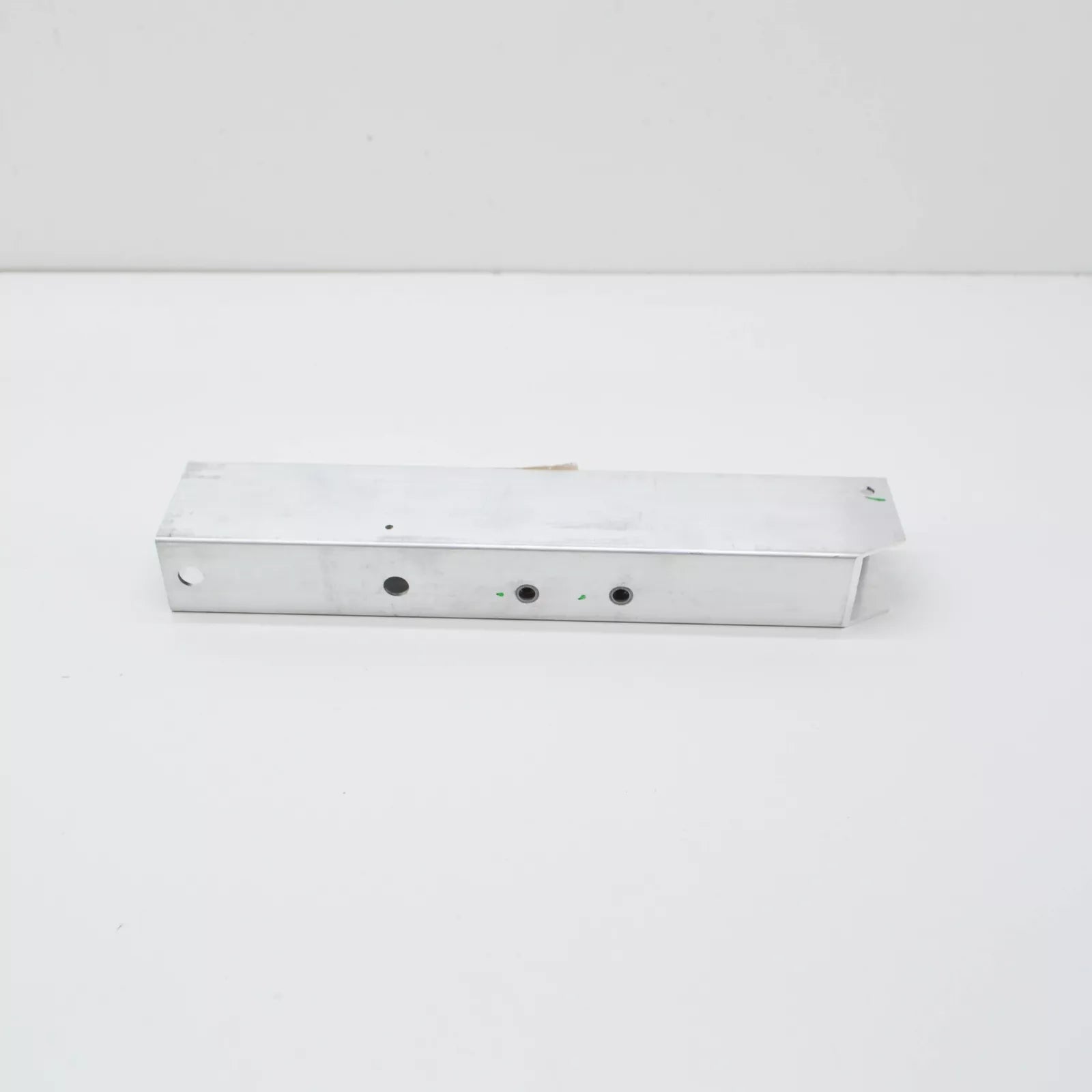 NEW BMW 6 F06 FRONT BUMPER RIGHT DEFORMATION ELEMENT 51117231968 2016