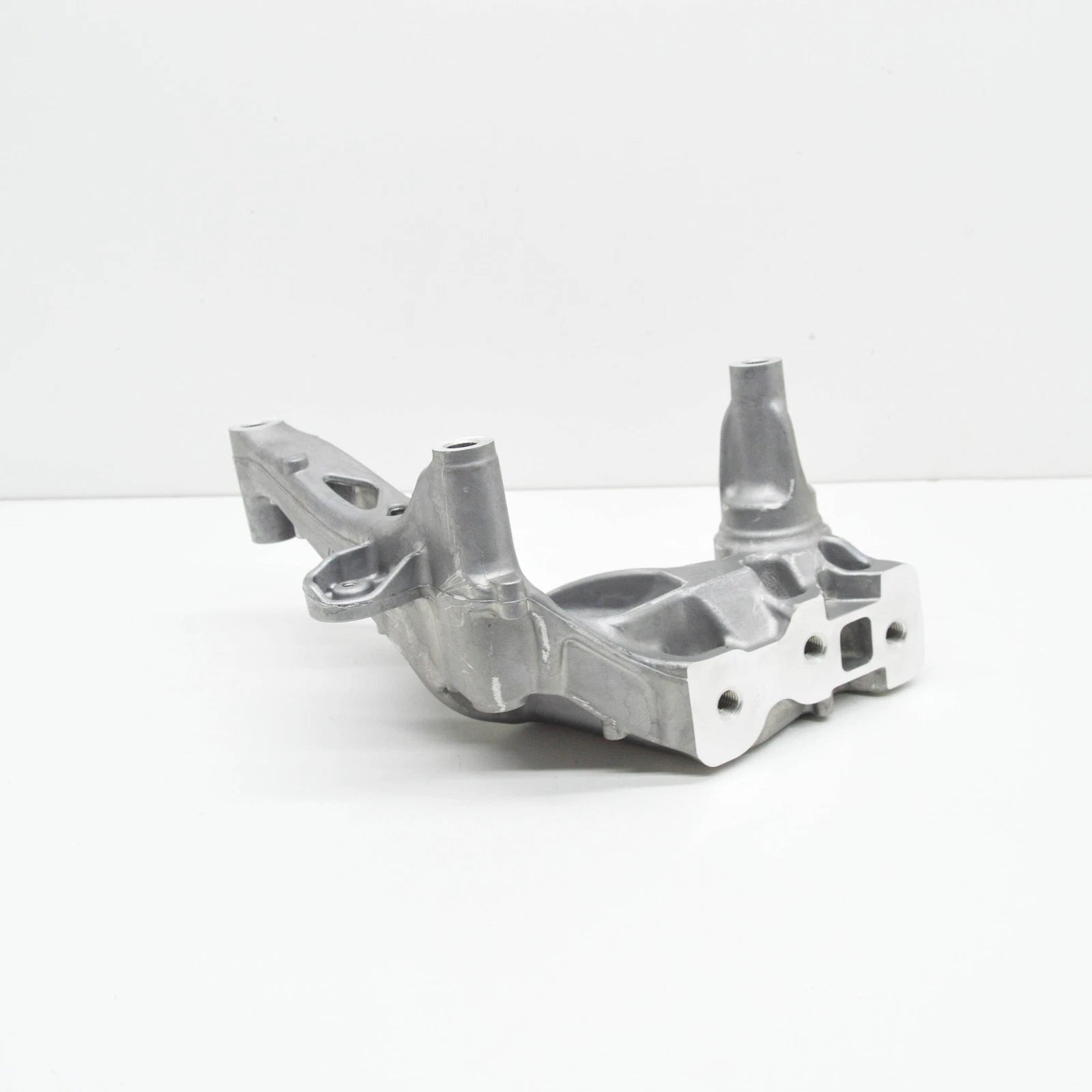 NEW VOLKSWAGEN CRAFTER FURGON SY ENGINE BRACKET RIGHT SIDE 04L199207G