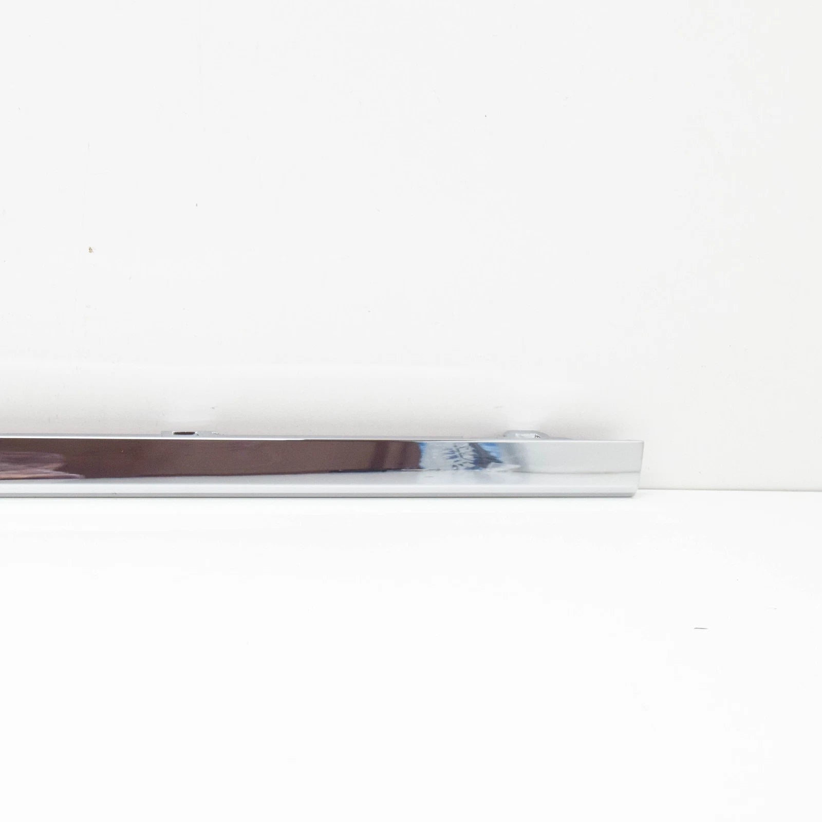 NEW VOLKSWAGEN PASSAT B8 3G FRONT RIGHT DOOR LOWER MOLDING 3G0853332A3Q7