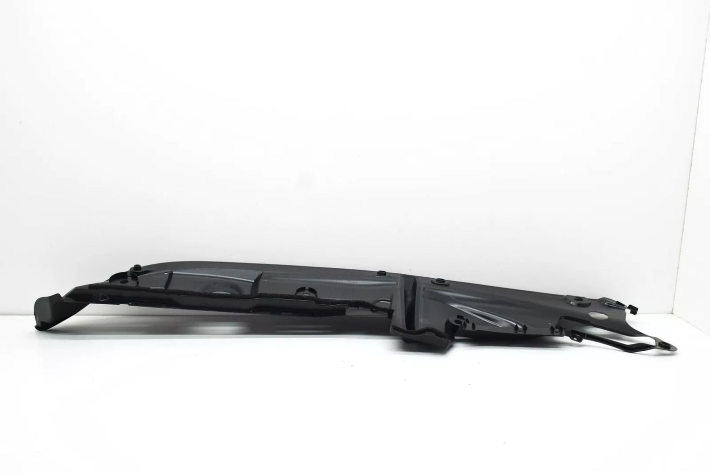 NEW BMW 7 G11, G12 RIGHT SIDE PANEL SEALING 7347400 51767347400 GENUIUNE