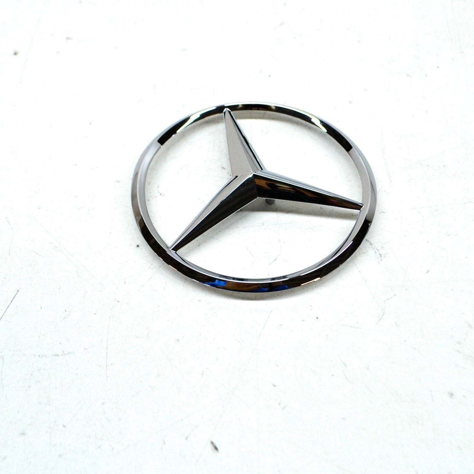 NEW MERCEDES-BENZ E W212 REAR TRUNK BOOT LID BADGE A2128170016 ORIGINAL