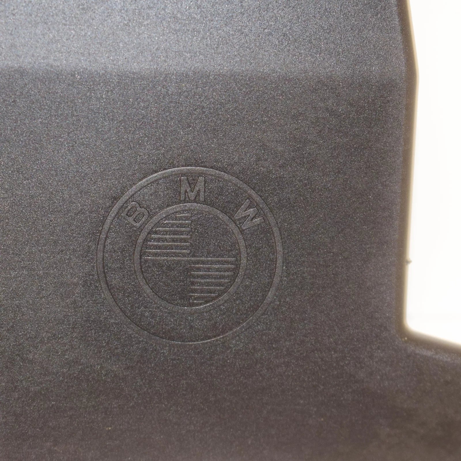 NEW BMW 3 E30 THROTTLE HOUSING COVER 13541715399 1715399 ORIGINAL