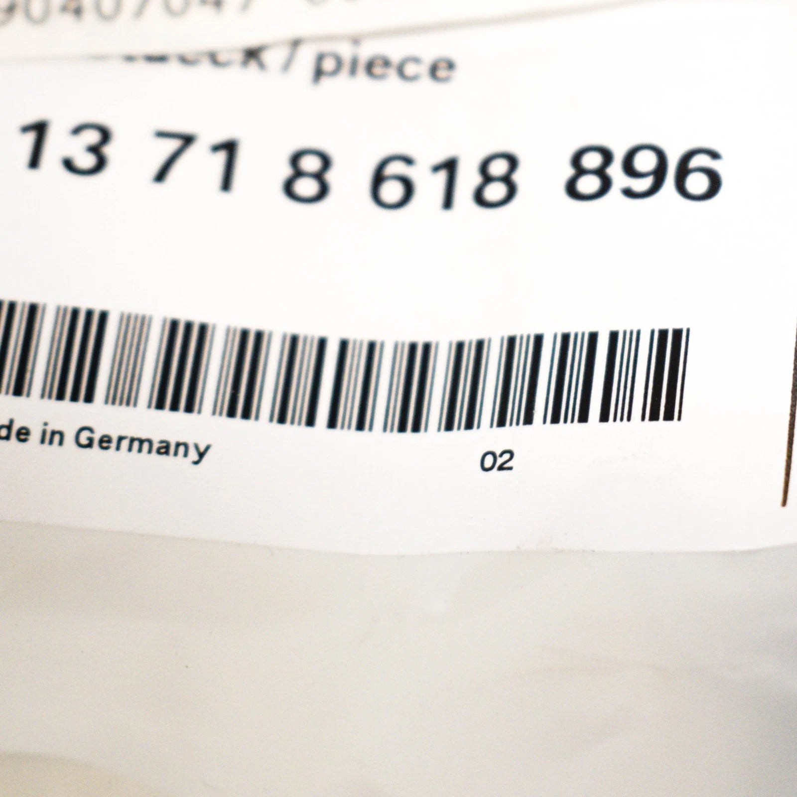 NEW BMW 1 F21 RIGHT AIR CLEANER BRACKET 13718618896 ORIGINAL