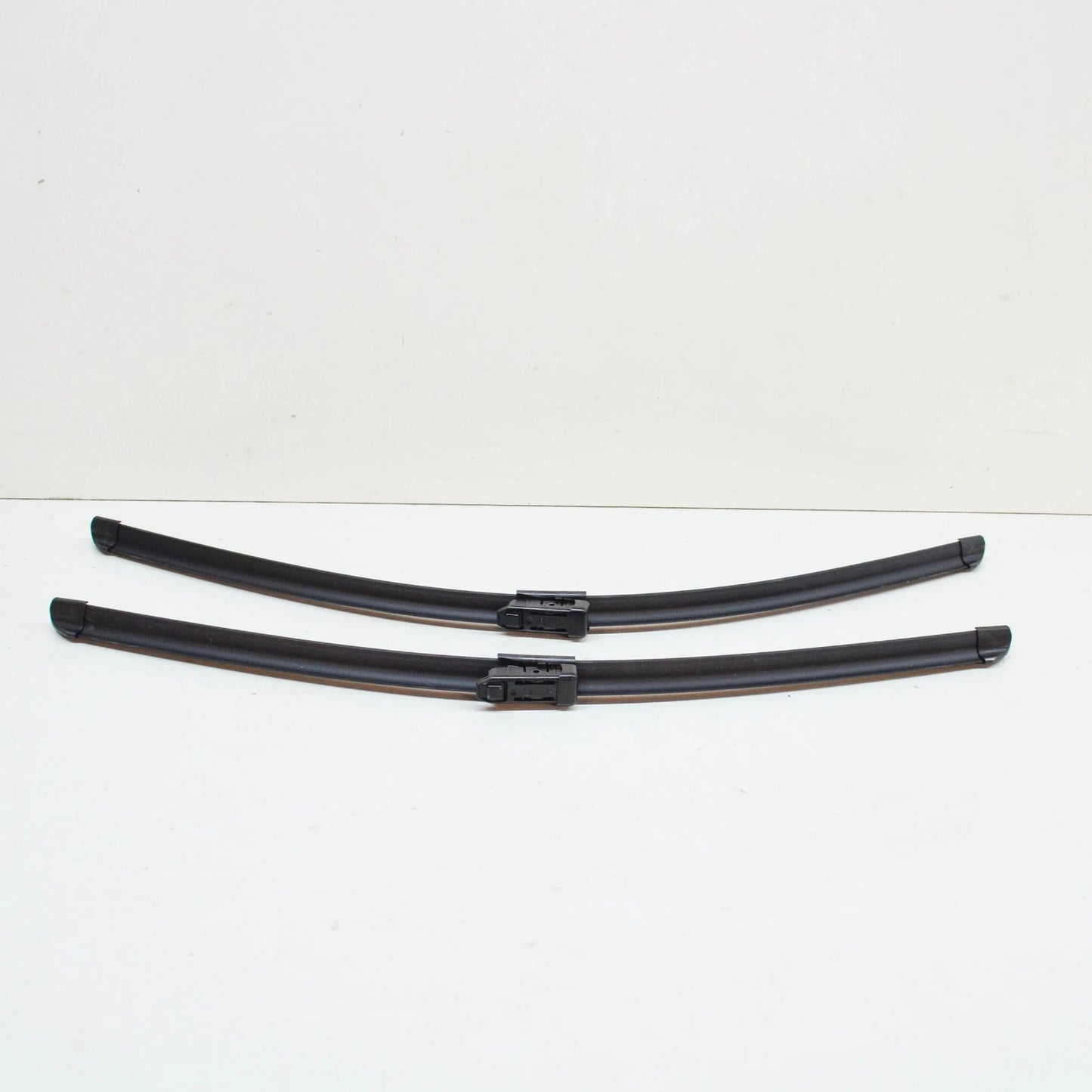 NEW VOLKSWAGEN TIGUAN MK1 FRONT WIPER BLADES SET 5NB998002 ORIGINAL