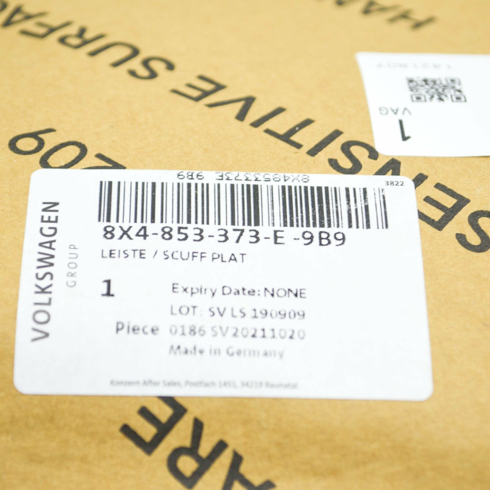 NEW AUDI A1 8X FRONT SILL TRIM STRIP INSERT 8X4853373E9B9 ORIGINAL