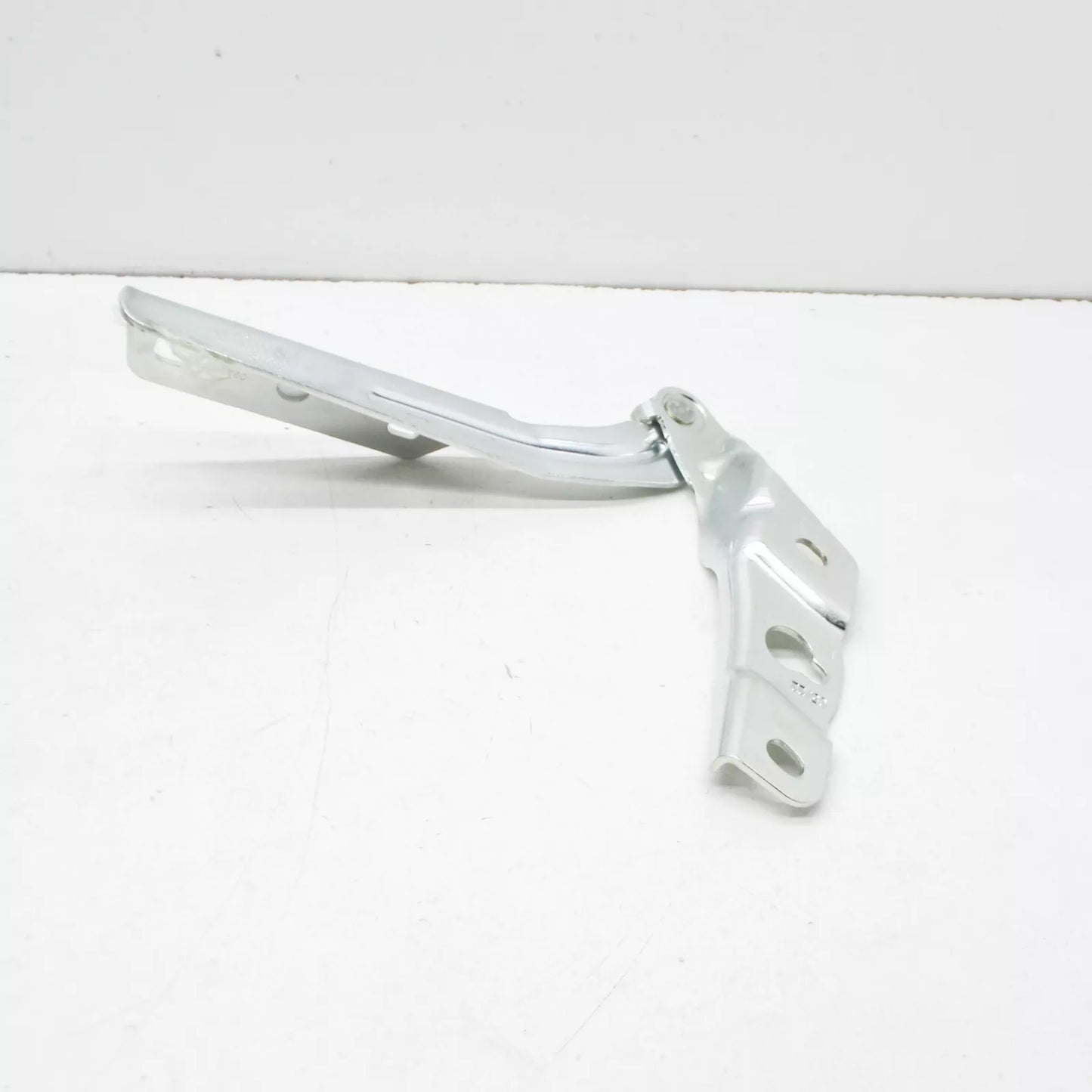 NEW VOLKSWAGEN CRAFTER SY FRONT LEFT BONNET HOOD HINGE 7C0823301C