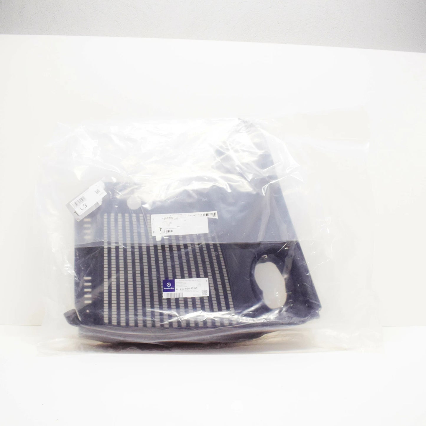 NEW MB GLC X253 AMG WINDSHIELD LEFT WATER BAFFLE LHD A2538304900 ORIGINAL