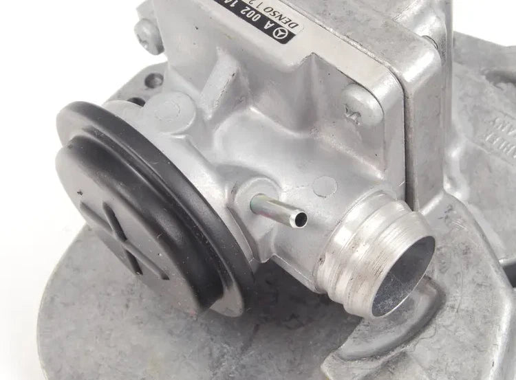 NEW MERCEDES-BENZ SL R231 RIGHT CYLINDER HEAD END COVER A2750101135 ORIGINAL