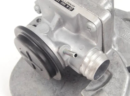 NEW MERCEDES-BENZ SL R231 RIGHT CYLINDER HEAD END COVER A2750101135 ORIGINAL