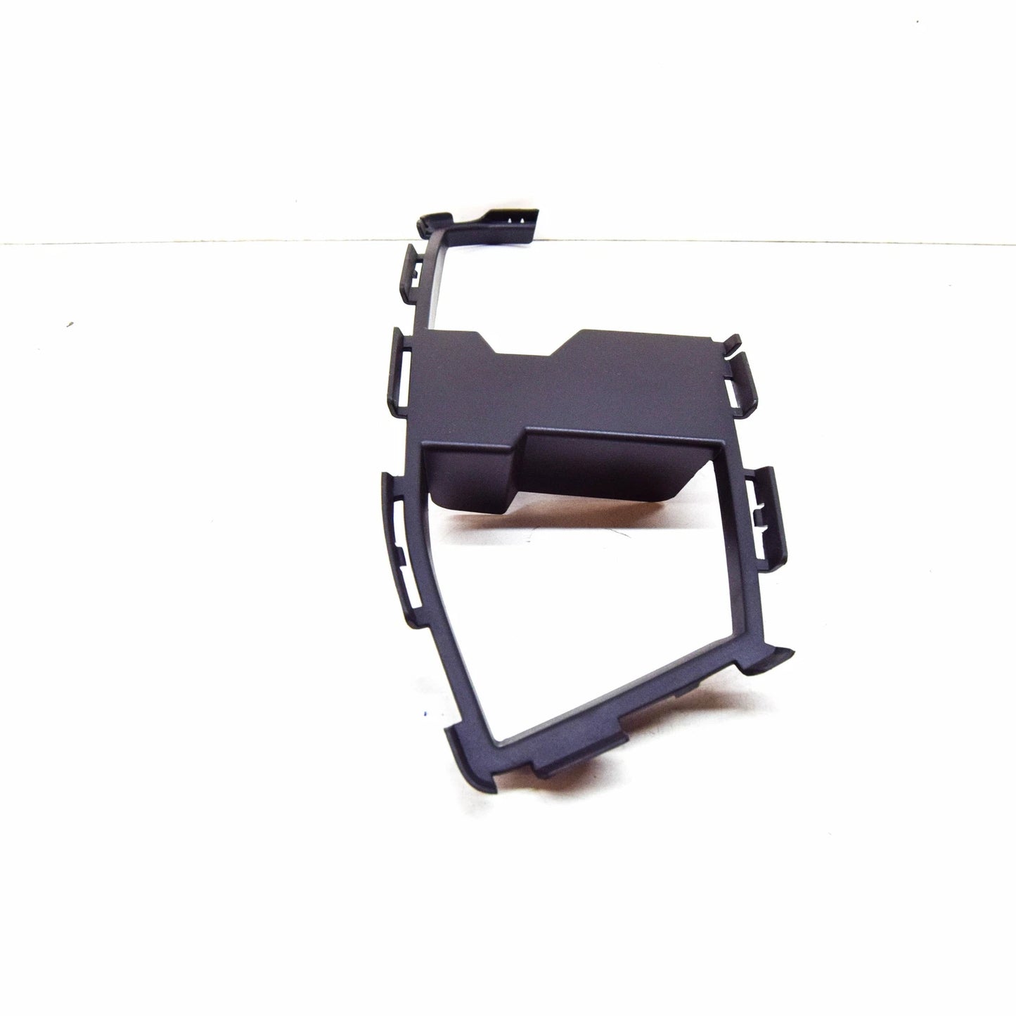 NEW AUDI A3 S3 SPORTBACK FRONT RIGHT END CAP 8V3807152 2015