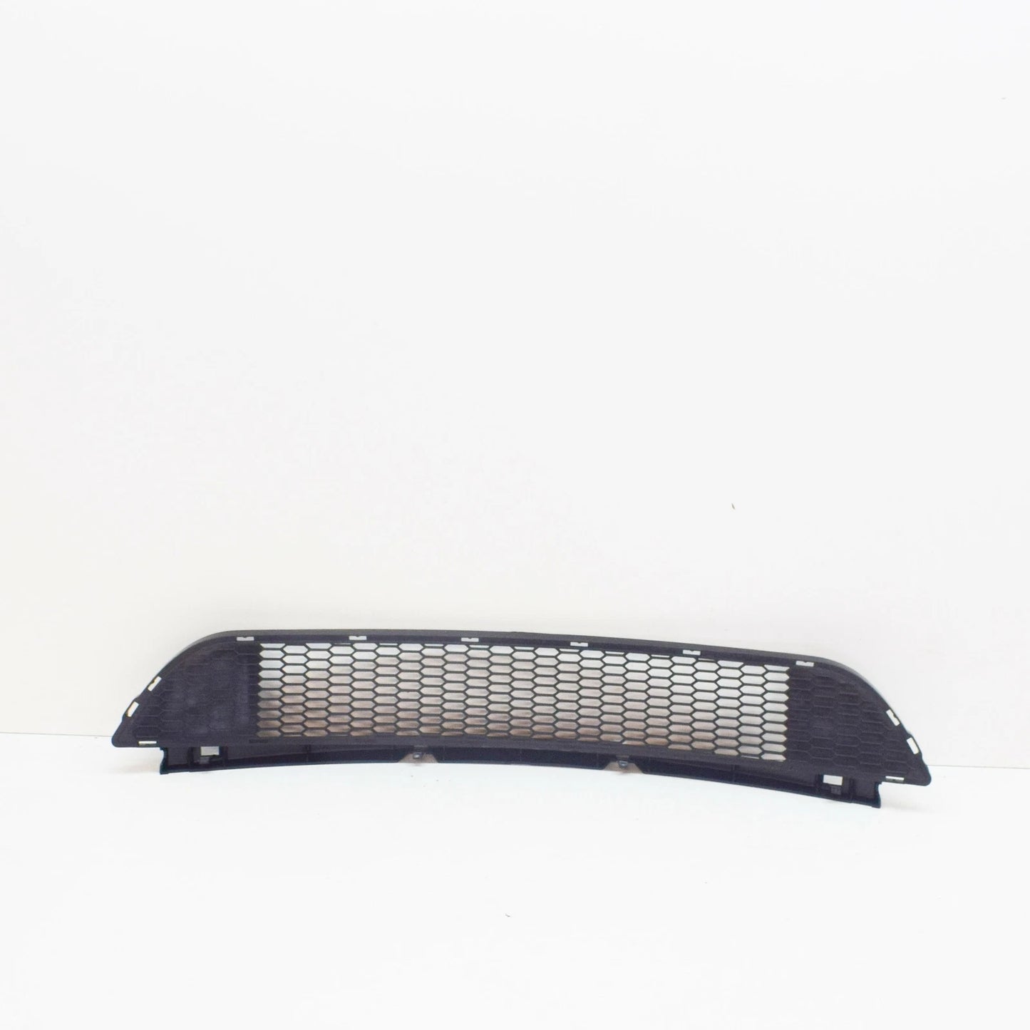 NEW BMW Z4 COUPE E86 FRONT BUMPER CENTER GRILL 51117895842 7895842 ORIGINAL